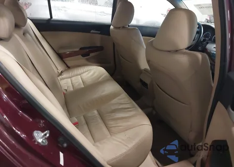 2011 Honda Accord 3.5 Ex-L z USA, uszkodzony, nr VIN 1HGCP3F86BA008335